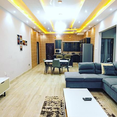 Cloud9 Luxury Apartments Аккра Экстерьер фото