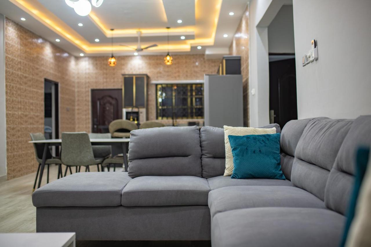 Cloud9 Luxury Apartments Аккра Экстерьер фото