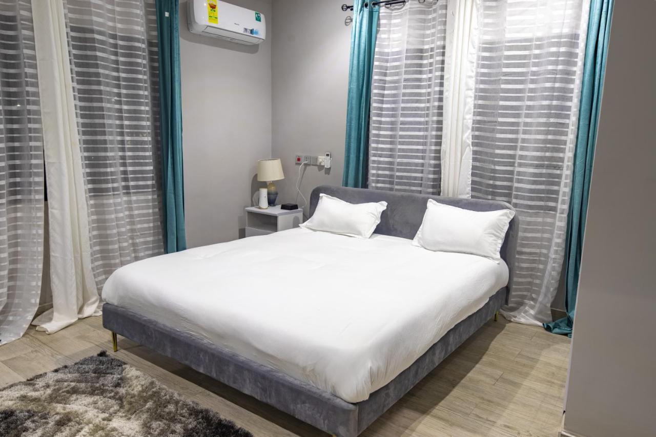 Cloud9 Luxury Apartments Аккра Экстерьер фото