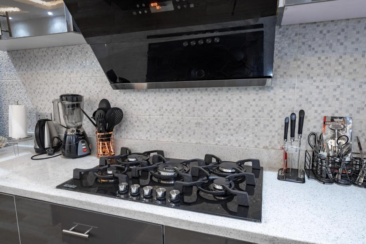 Cloud9 Luxury Apartments Аккра Экстерьер фото