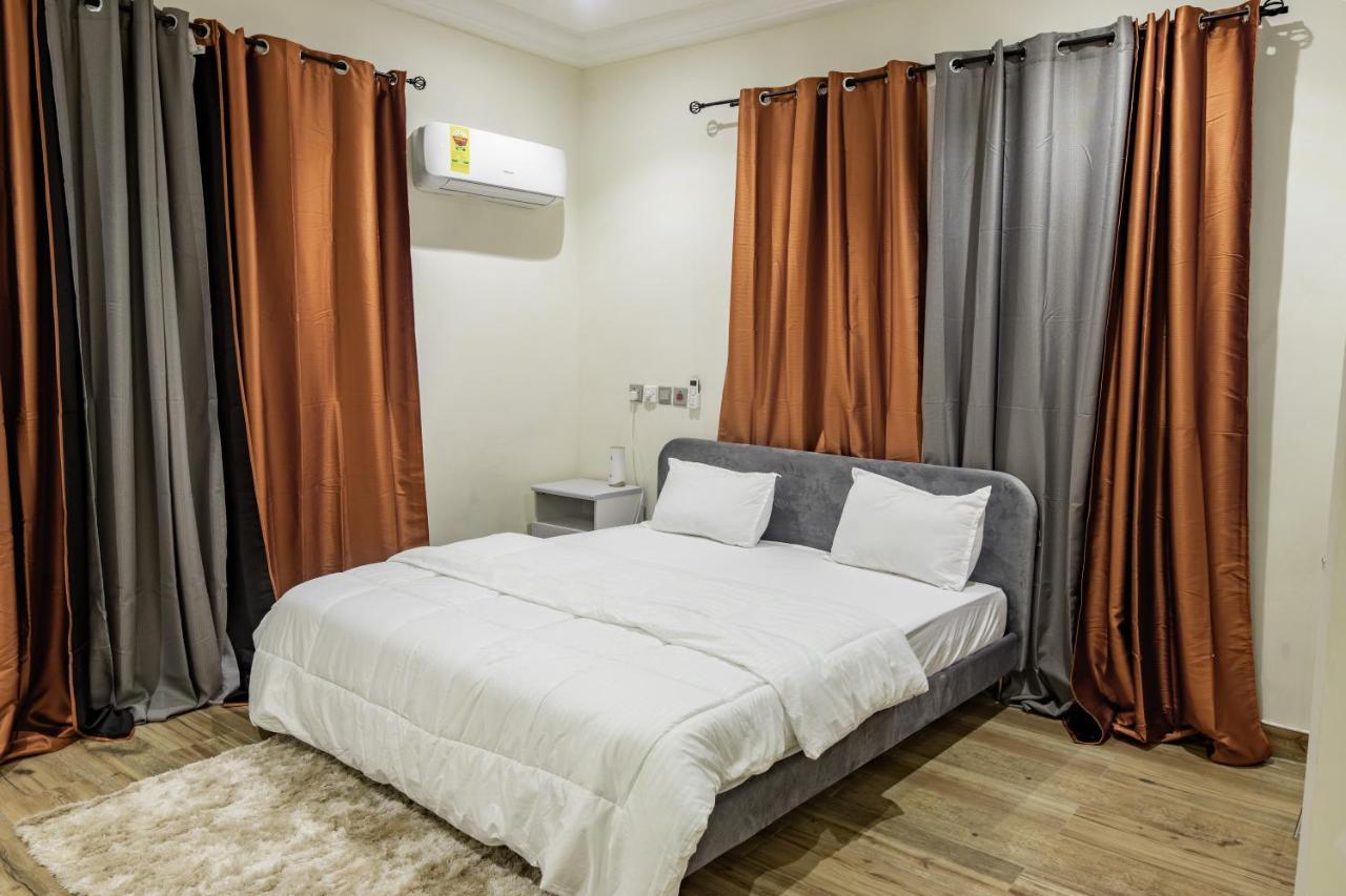 Cloud9 Luxury Apartments Аккра Экстерьер фото