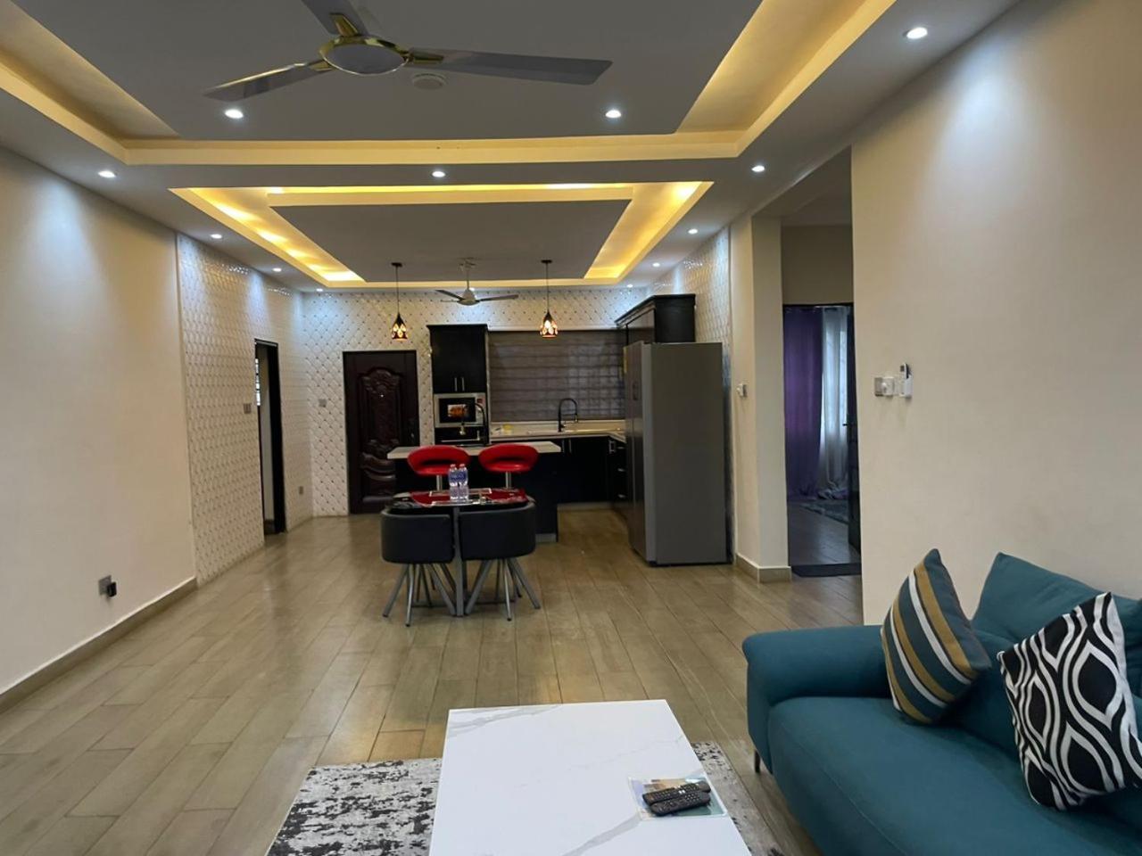 Cloud9 Luxury Apartments Аккра Экстерьер фото